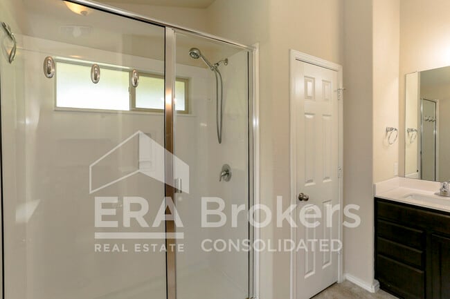 Building Photo - 1307 Stonewall Ridge