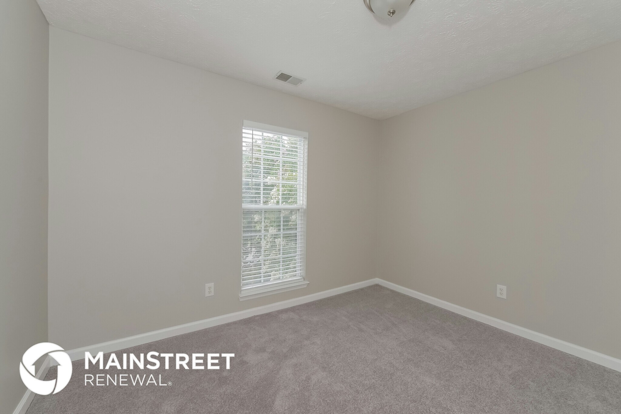 Building Photo - 706 Pinehurst Point