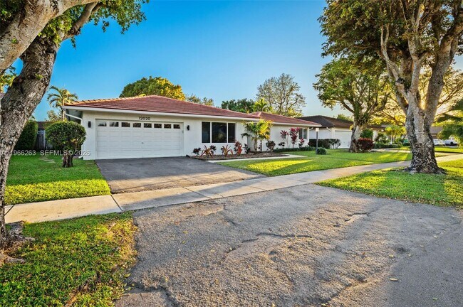 Building Photo - 12020 SW 93rd St