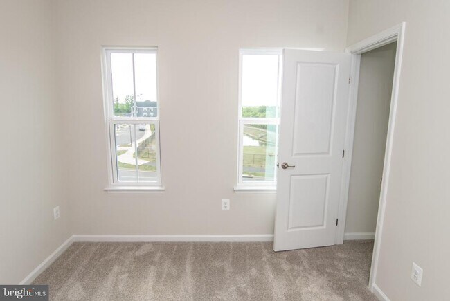 Building Photo - 9376 Tanfield Dr