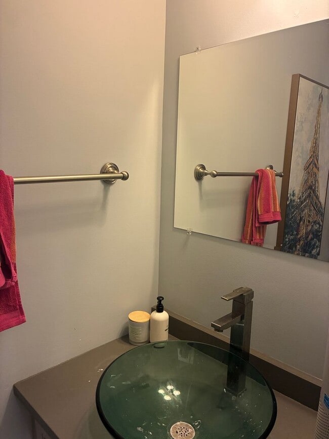 Building Photo - SPACIOUS LAWRENCEVILLE 3 BED 2.5 BATH! PER...