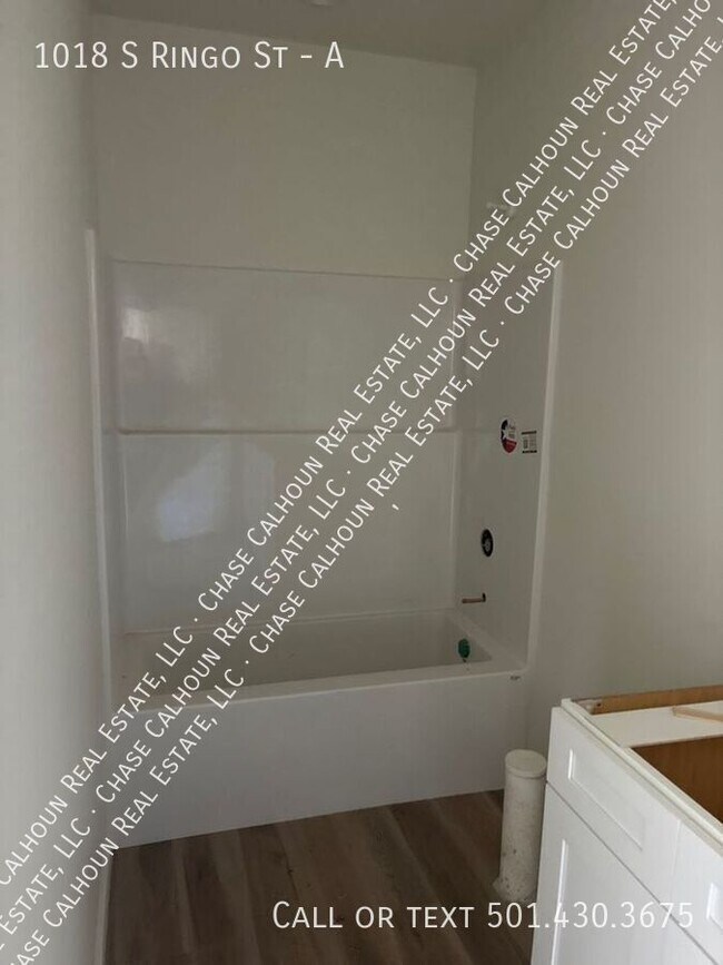 Building Photo - 1018 S Ringo St