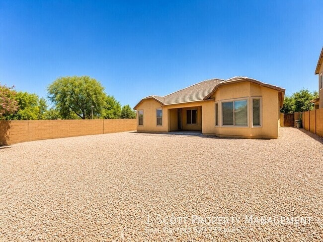 Building Photo - 8206 S 22nd Ln