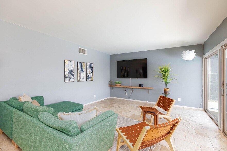 Building Photo - 1443 Aztec Way