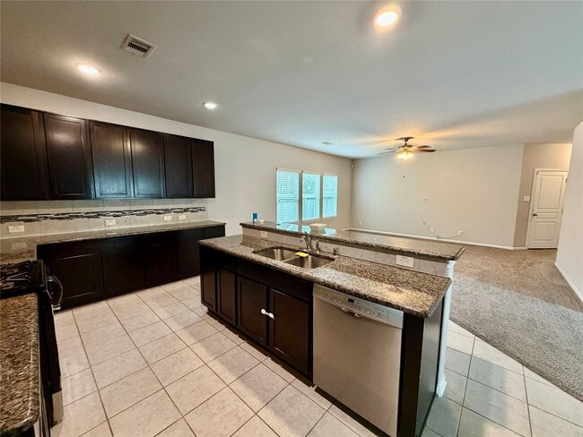 Building Photo - 18665 Legend Oaks Dr