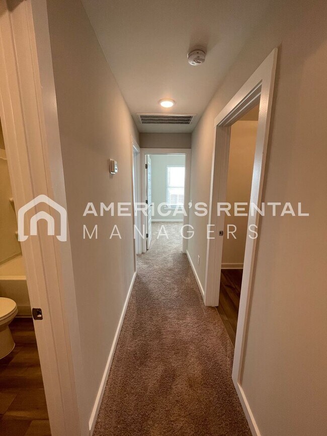 Building Photo - Home for Rent in Cullman, AL!! Available to view NOW!!! Sign a lease by 2/28 to receive HALF OFF ...