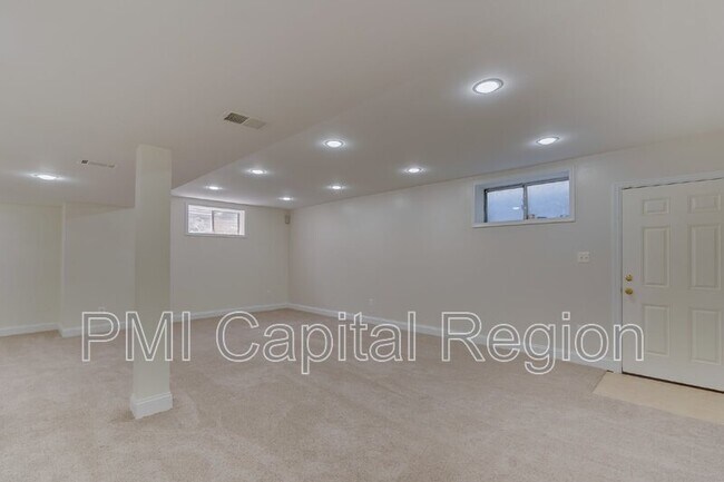 Building Photo - 7021 Whittier Blvd