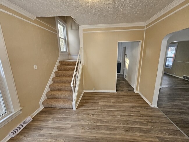 Building Photo - 3788 W 34th St