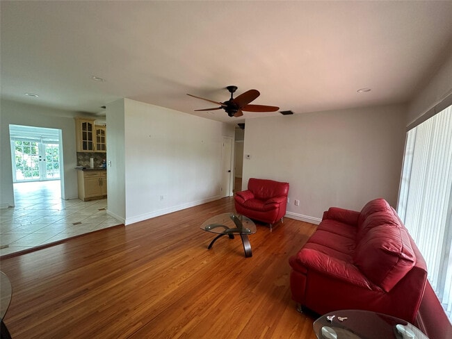 Building Photo - 445 NE 109th St