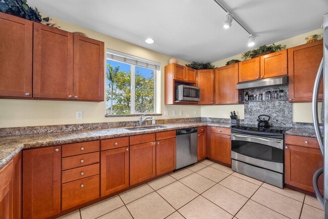 Building Photo - Furnished 3BR Condo at Opukea – Central A/C, 2 Parking Stalls, Prime Lahaina Location