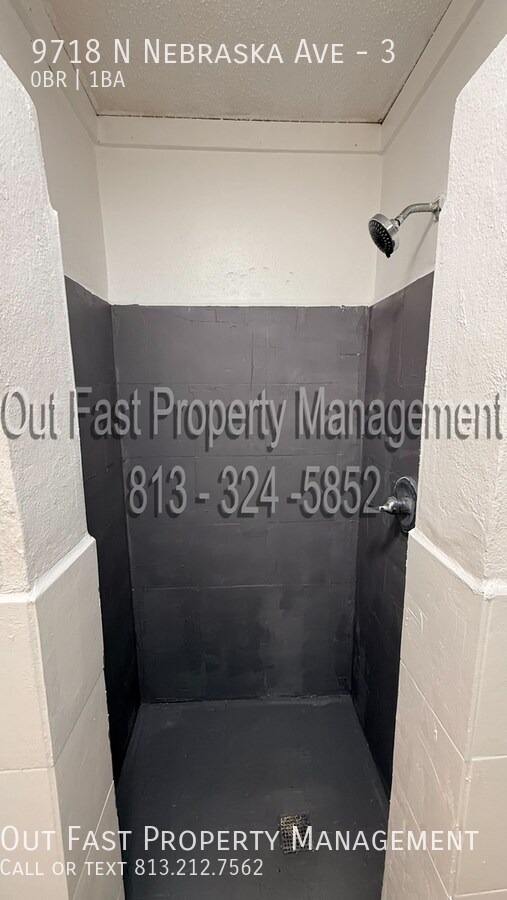 Building Photo - 9718 N Nebraska Ave