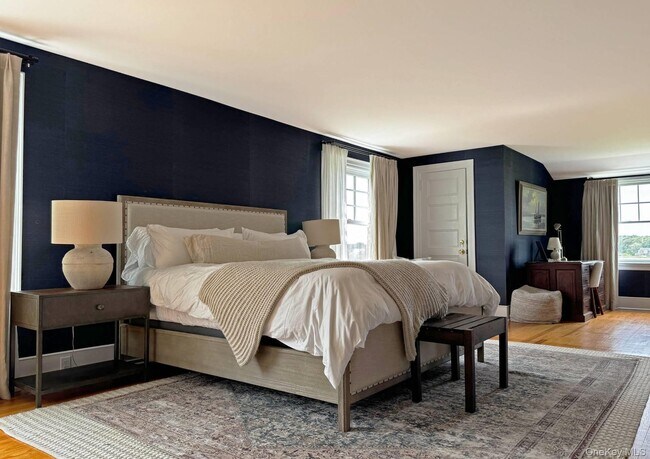 Building Photo - 4 Sandacres Rd