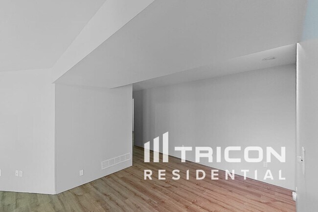 Building Photo - 745 Diamond Pointe Ct