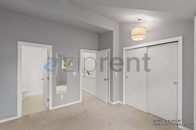 Building Photo - 11570 Stone Ave N