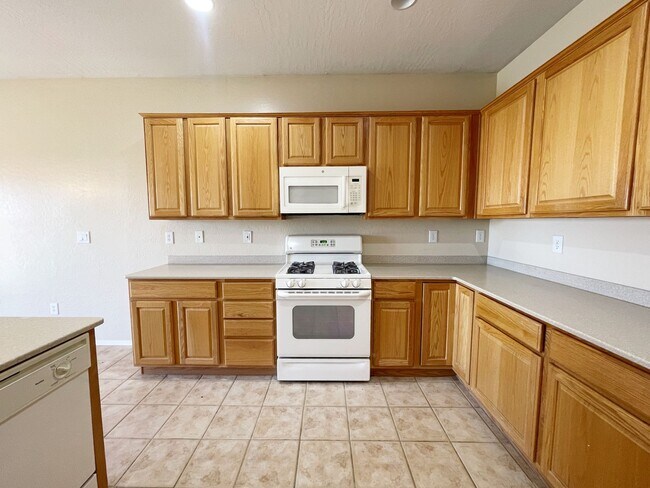 Building Photo - BEAUTIFUL HOME IN SOLERA SUN CITY ANTHEM