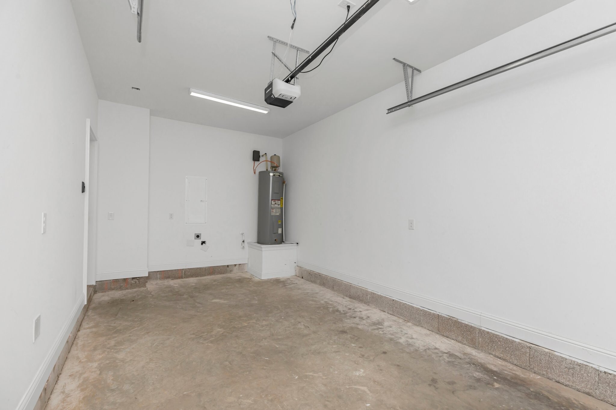 Building Photo - 216 Walton Ave