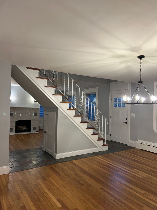 Building Photo - 148 Russells Mills Rd