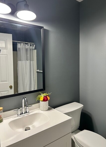 Building Photo - 2716 Schooner Ct