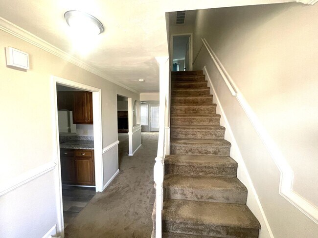 Building Photo - 4859 Woods Edge Rd