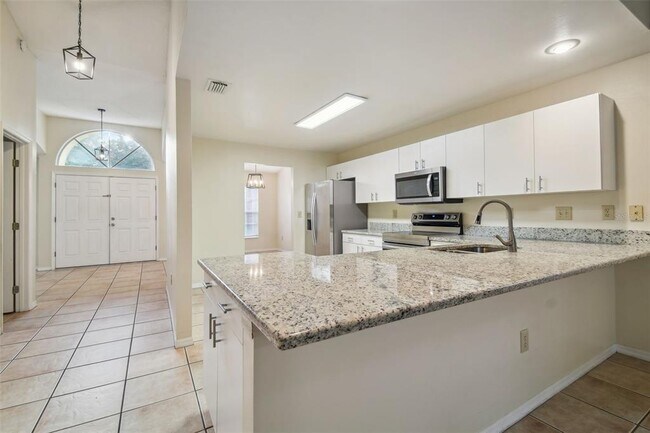 Building Photo - 2342 Tioga Dr