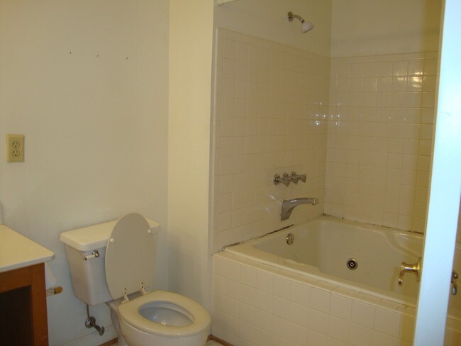 Building Photo - 703 Todd Trail
