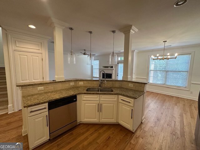 Building Photo - 7540 Jamestown Dr