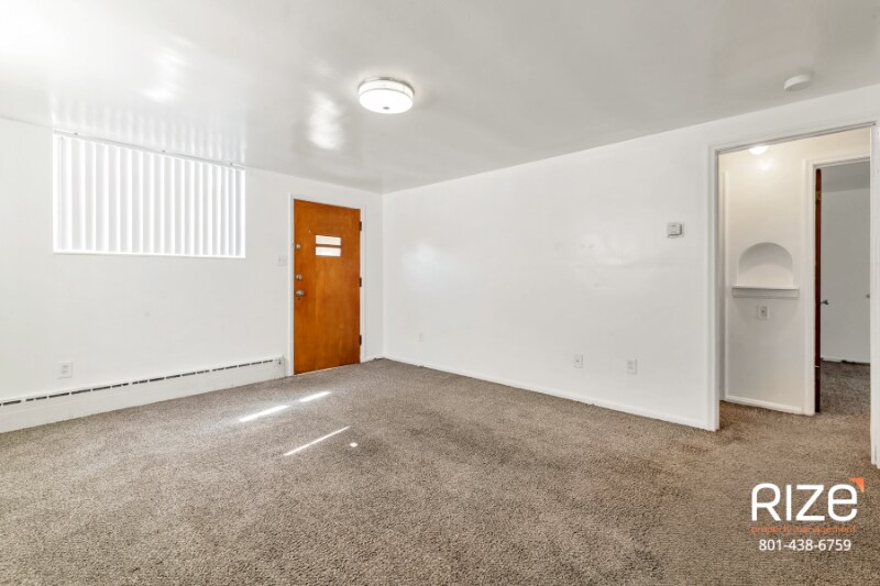 Building Photo - 521 28th St