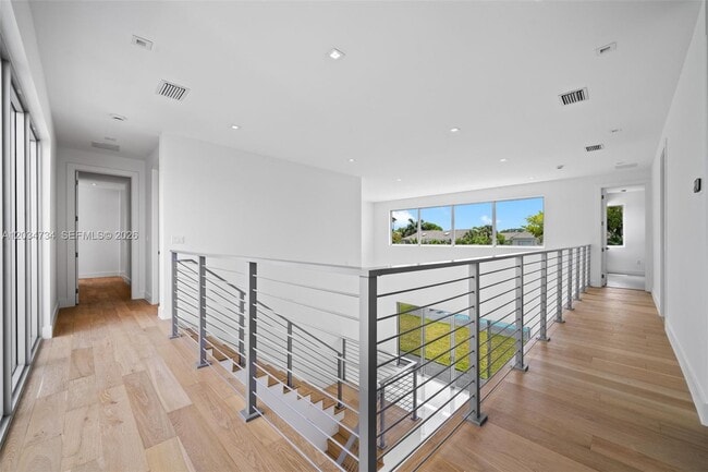 Building Photo - 16710 Botaniko Dr N