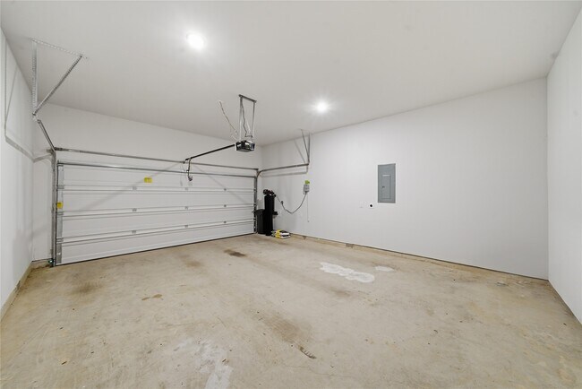 Building Photo - 31719 Hatcher Grv Ln