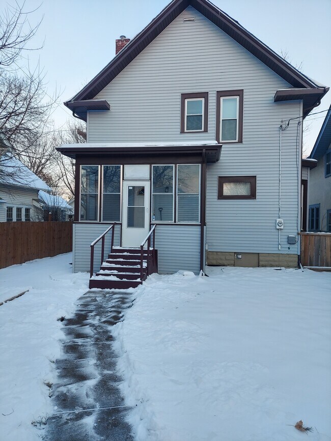 Building Photo - Dreamland Homes-5