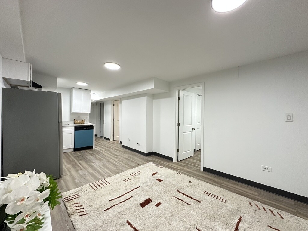 Building Photo - 1634 N Whipple St