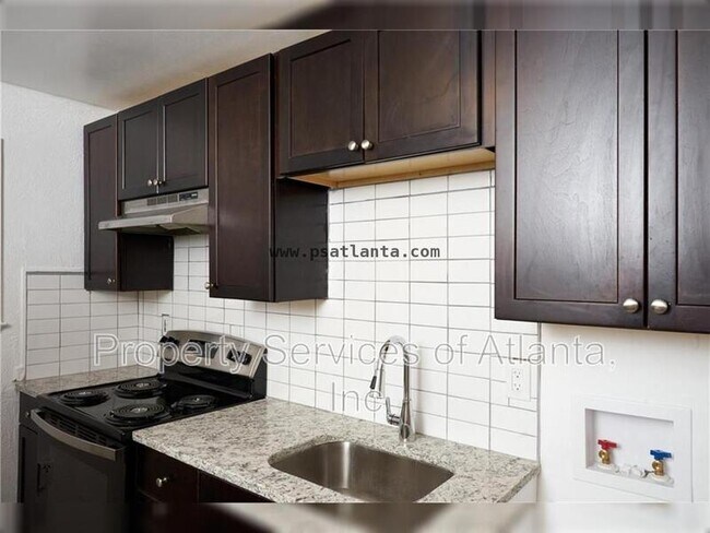 Building Photo - 564 Evergreen Terrace