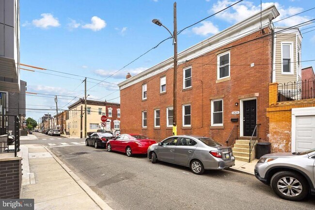 Building Photo - 1829 S 22nd St