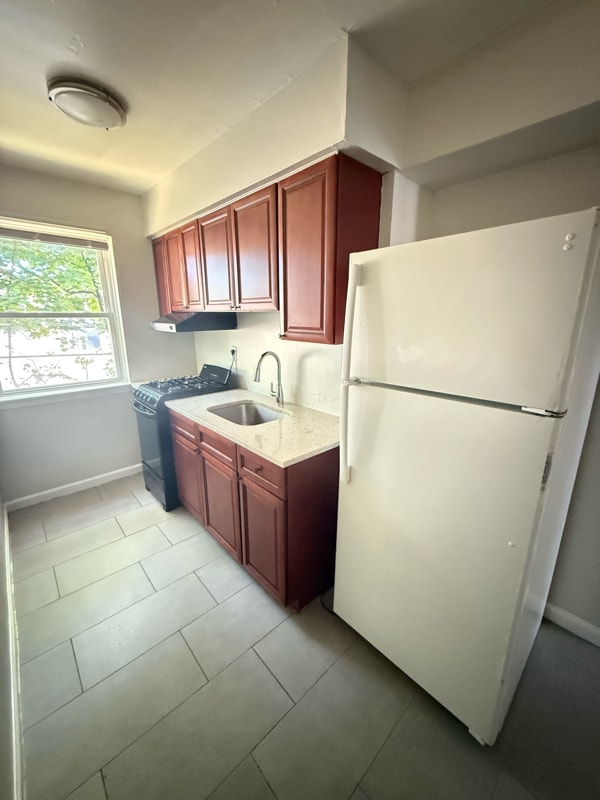 Primary Photo - 241 Weequahic Ave
