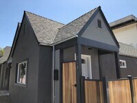 Exterior of entrance - 713 S Columbus Ave