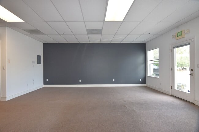 Building Photo - 1254 Broadway