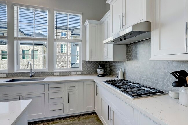 Building Photo - 2727 Dolce Oaks Dr