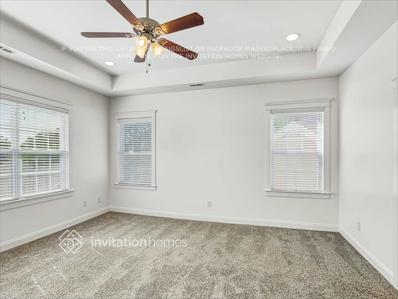Building Photo - 15527 Barnsbury Dr