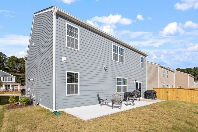 Building Photo - Spacious 5 BR for Rent in Wendall-Availabl...
