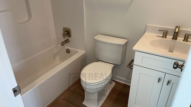 Building Photo - Brand New Townhouse in Cranberry!