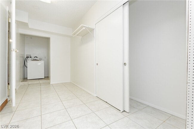 Building Photo - 3969 Manford Cir