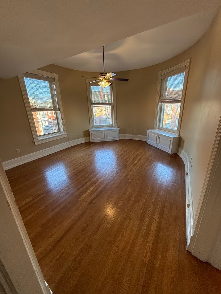 Bedroom 1 - 4 S 4th St