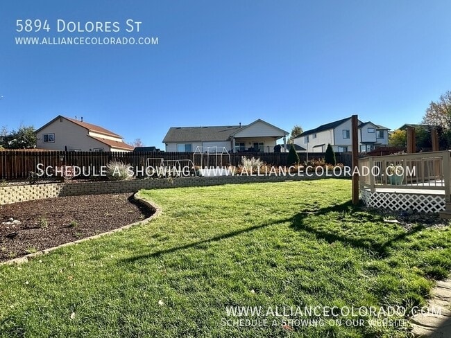 Building Photo - 5894 Dolores St