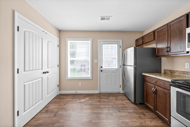 Building Photo - 363 Mcgee Ct