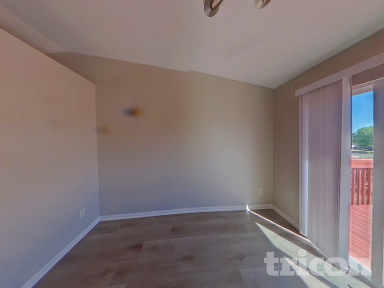 Building Photo - 308 N 46th Ave