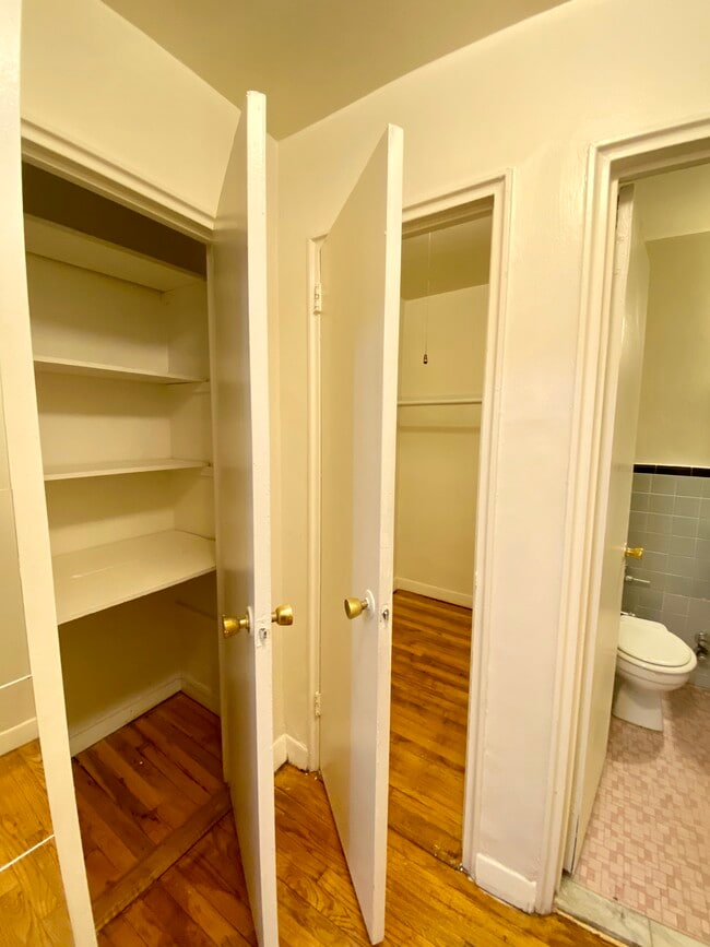 Building Photo - 315 Ovington Ave