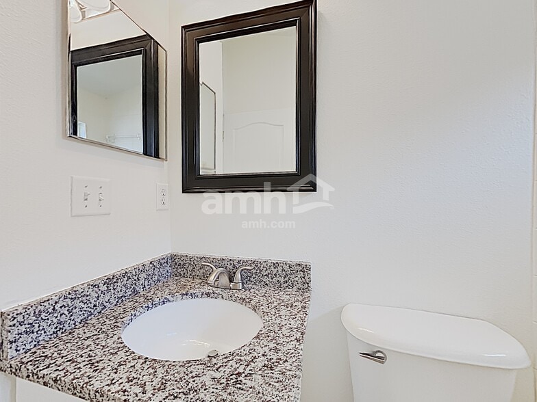 Building Photo - 8326 Canterbury Lake Blvd