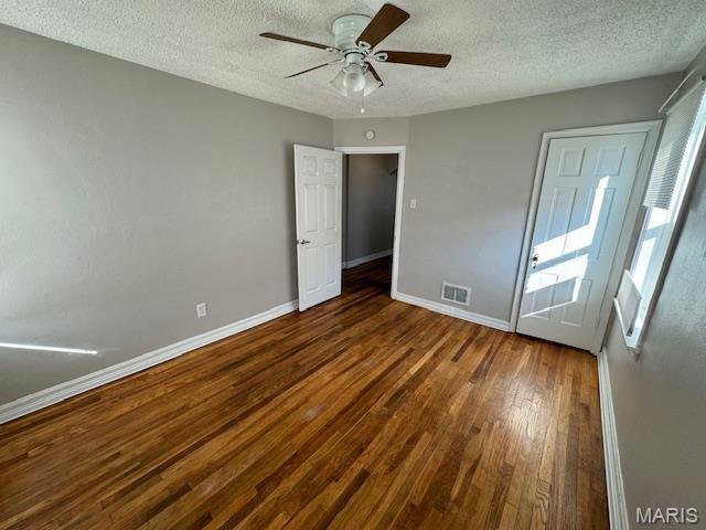 Building Photo - 4934 Kemper Ave