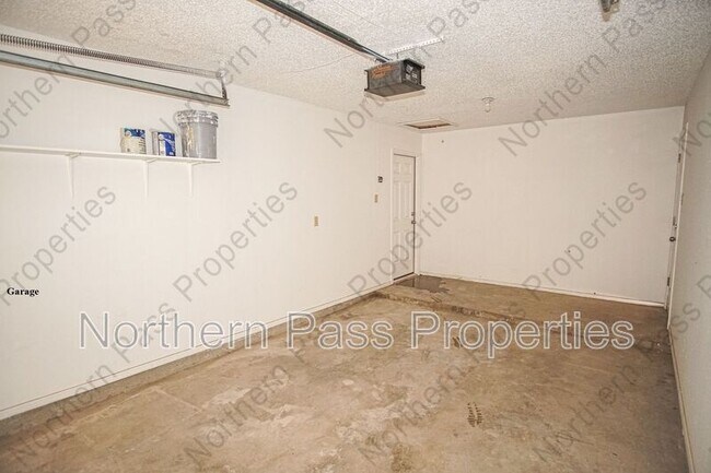 Building Photo - 11608 James Watt Dr