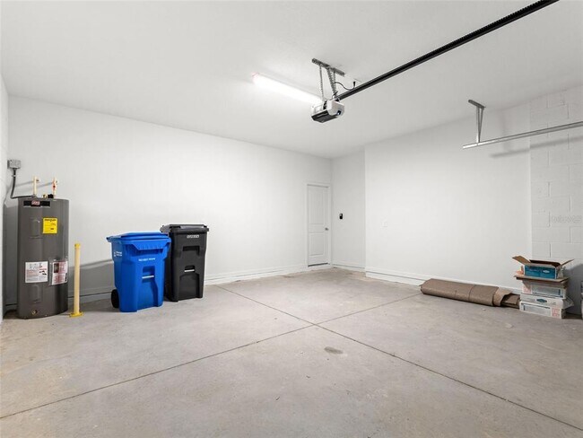 Building Photo - 11234 Sycamore Glen Loop